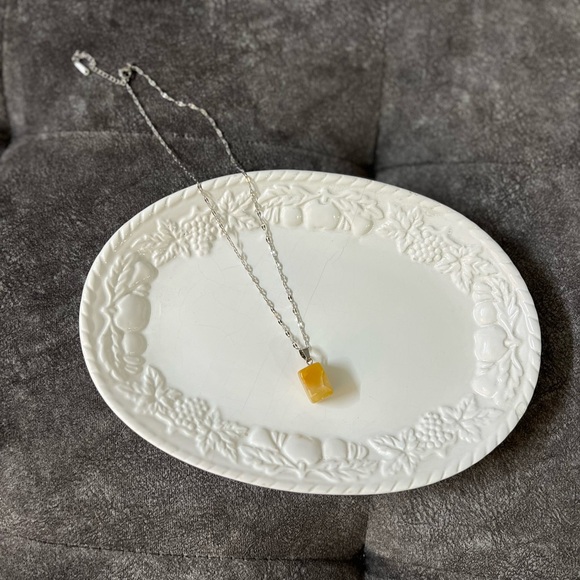 100% Natural Yellow Agate Stone Necklace - Picture 5 of 5